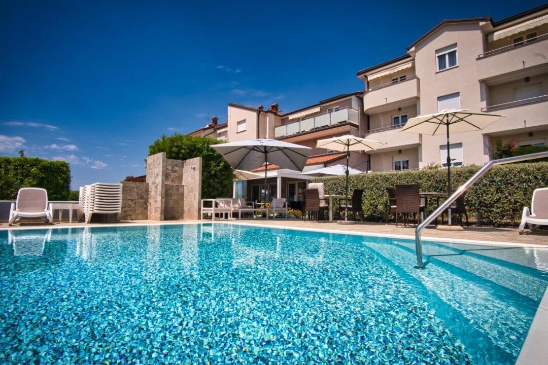 Villa Badi Lovrečica Exteriör bild
