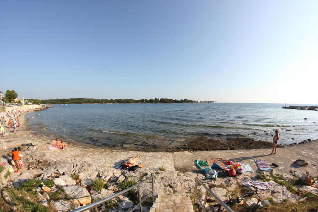 Villa Badi Lovrečica Exteriör bild