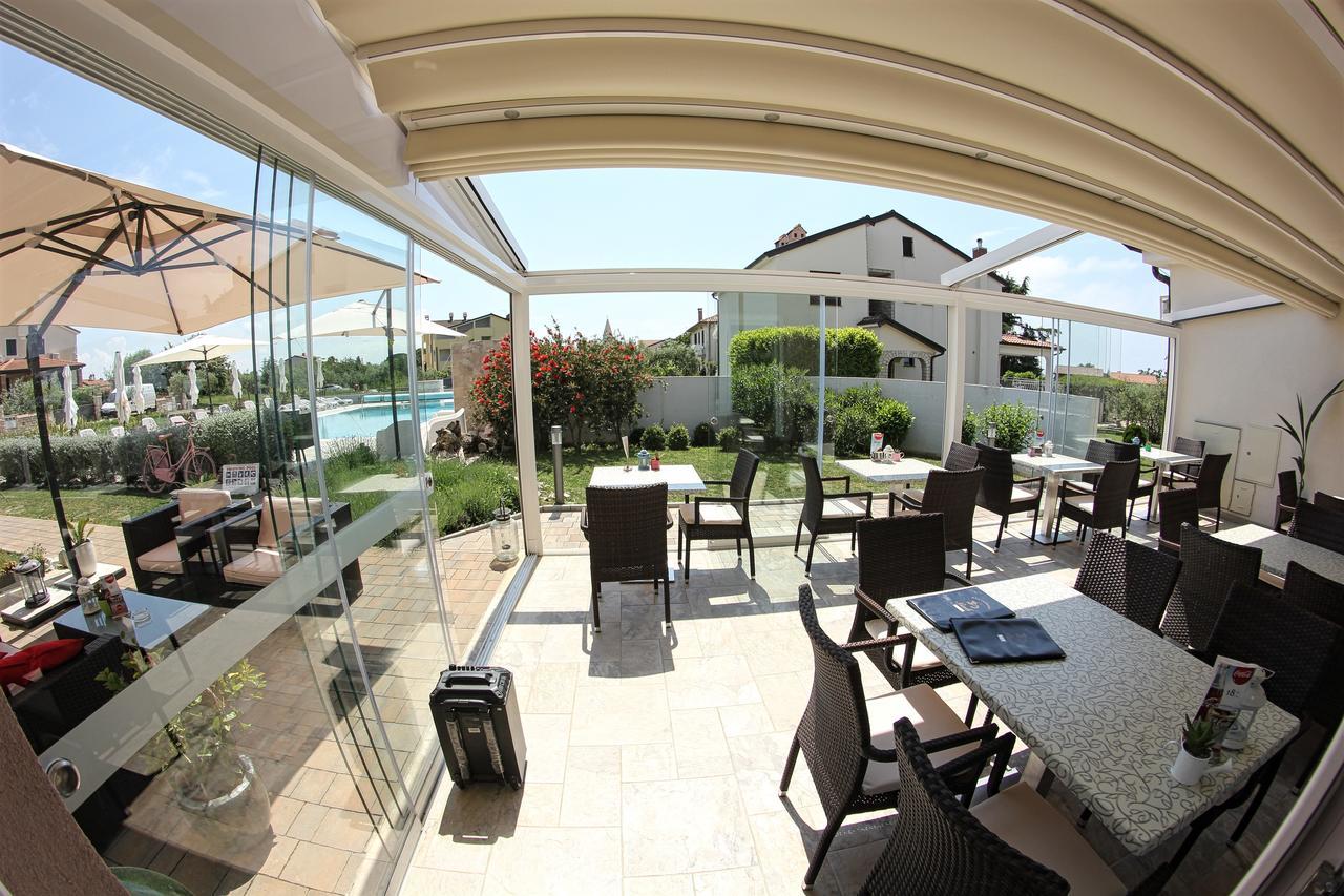 Villa Badi Lovrečica Exteriör bild