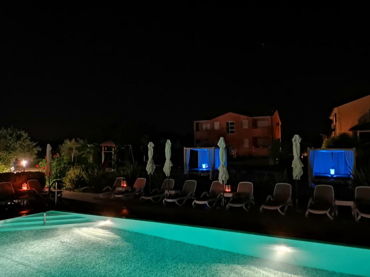 Villa Badi Lovrečica Exteriör bild